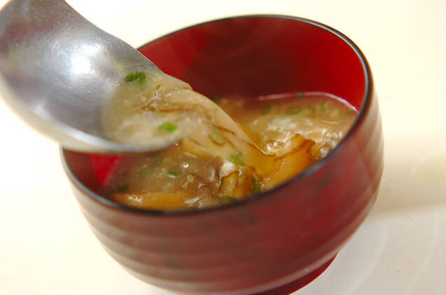 マンネリ脱却！味噌汁 もずくと油揚げ 具に悩まない by杉本 亜希子さんの作り方の手順5