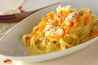 ニンジンとタラのフェットチーネ