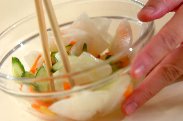 大根とキュウリのもみ漬けの作り方の手順6