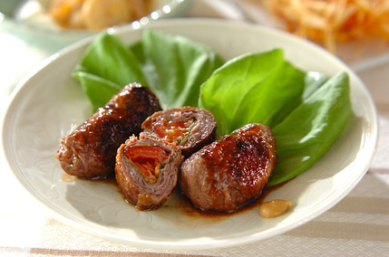 牛肉のトマト巻き