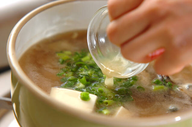 カキのお吸い物の作り方の手順4