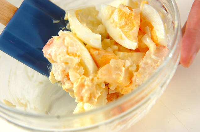 エビとゆで卵のマヨ和えの作り方の手順3