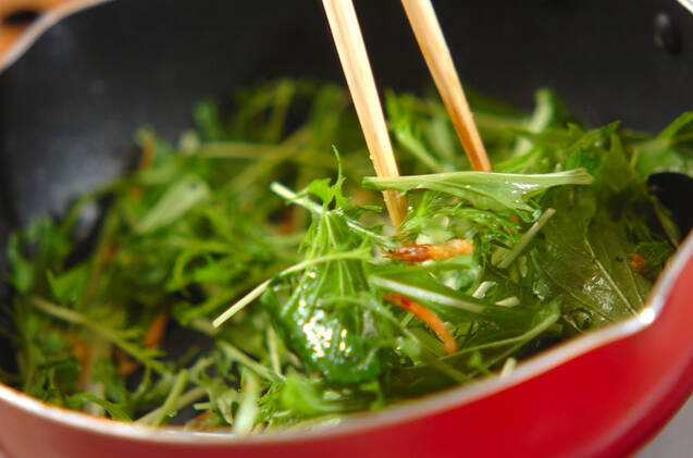 水菜のエビジャコ炒めの作り方の手順2