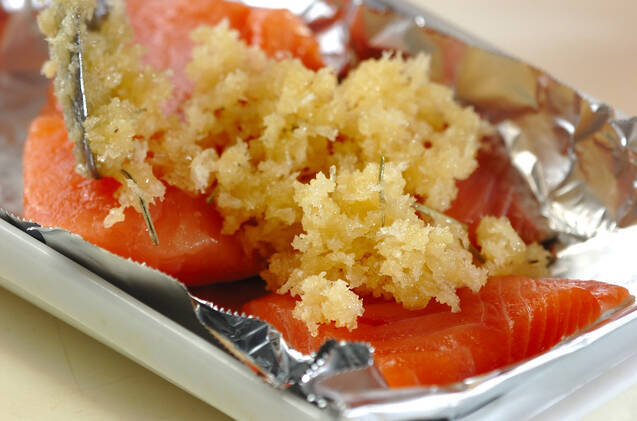 鮭の香草パン粉焼きの作り方の手順2