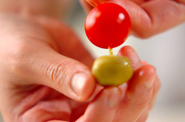 プチトマトのピンチョスの作り方の手順2