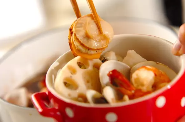 海鮮鍋~トマト鍋~チーズニョッキの作り方1