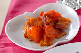 簡単あっという間に一品！ベーコンとトマトのバジル炒め