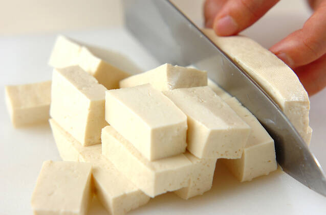 ウナギと豆腐の炒め物の作り方の手順2