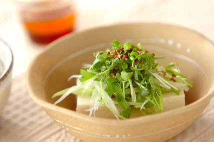 豆腐サラダ
