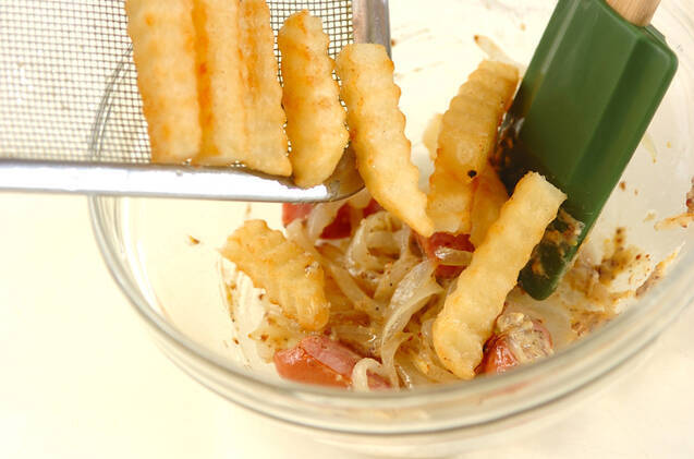 ソーセージとジャガイモのマスタード炒めの作り方の手順2