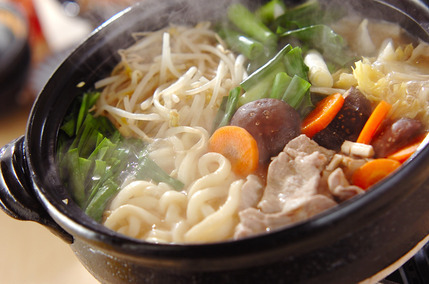 あったかみそ煮込みうどん