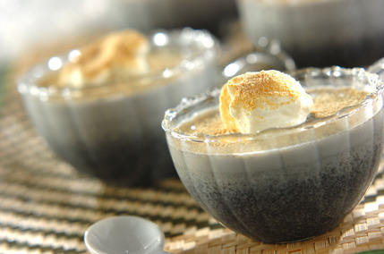 豆腐の黒ゴマプリン