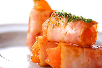 トマトのベーコン巻き