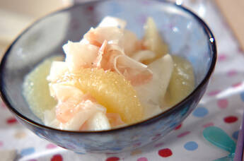 生ハムとカブのグレープフルーツサラダ