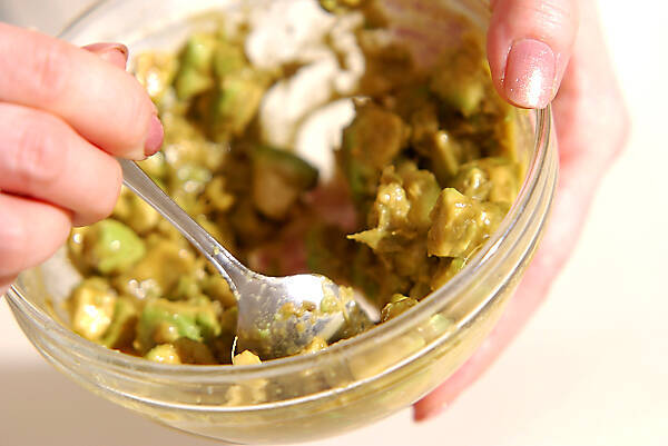 アボカド・ウニのっけの作り方の手順3