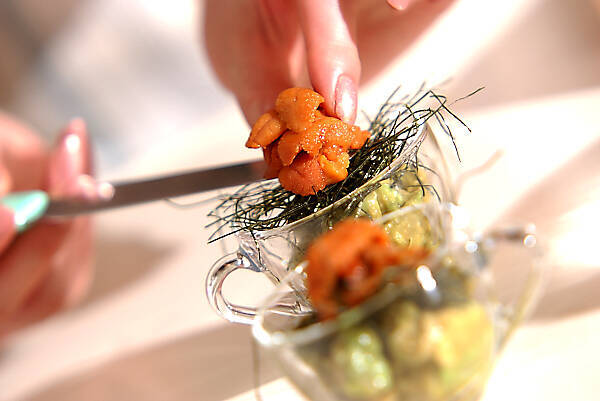 アボカド・ウニのっけの作り方の手順4