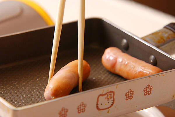 ソーセージ入り卵焼きの作り方の手順2