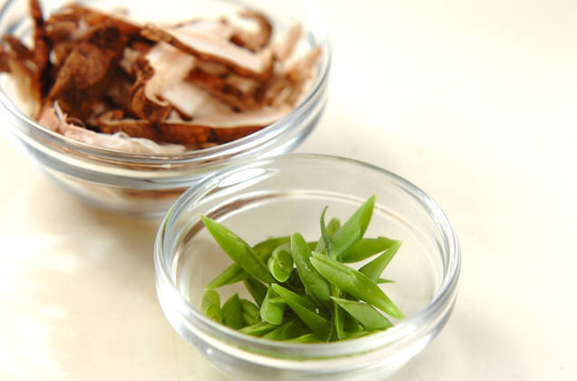 シイタケのスープの作り方の手順1