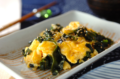 ワカメとふんわり卵の炒め物 副菜 レシピ 作り方 E レシピ 料理のプロが作る簡単レシピ