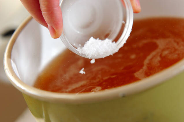 シンプルワカメスープの作り方の手順2