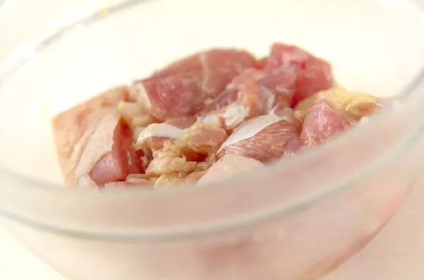 簡単タンドリーチキン フライパンで手軽に作れて本場の味に仕上げるの下準備1