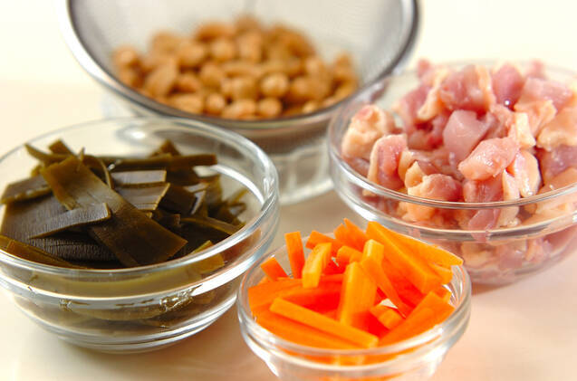 刻み昆布と鶏肉のうま煮の作り方の手順1
