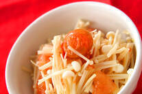 エノキとトマトのサラダ