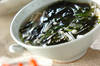 シンプルが一番！ワカメのスープ　10分で出来る お手軽簡単レシピの作り方の手順