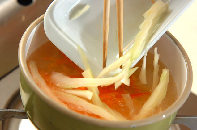 セロリと卵のスープの作り方の手順5