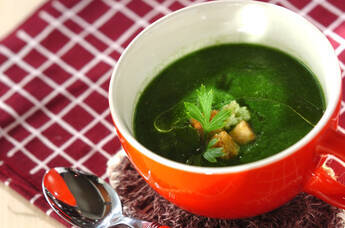 ホウレン草の燻製ポタージュ