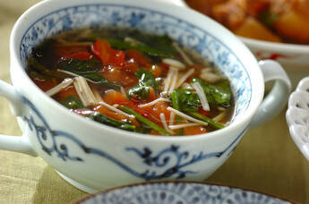 野菜たっぷりトマトのスープ