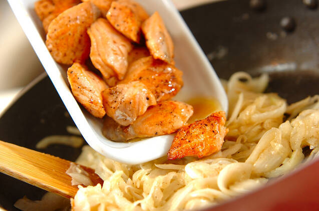 サーモンのクリームパスタの作り方の手順7