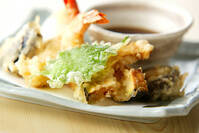 ささ身とブロッコリーの天ぷら レシピ 作り方 E レシピ 料理のプロが作る簡単レシピ