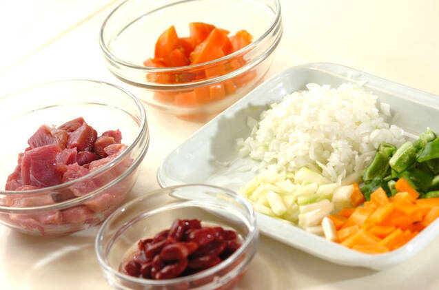 ポークビーンズカレーの作り方の手順1