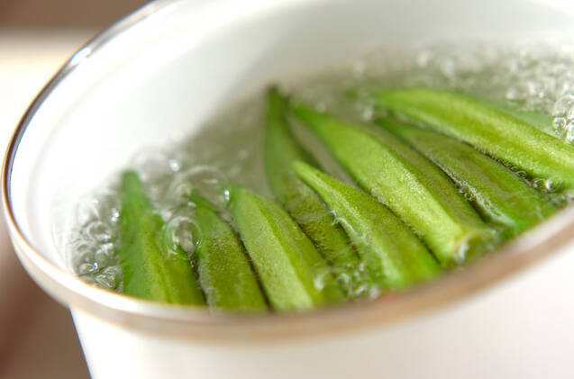 オクラのトロトロサラダの作り方の手順1