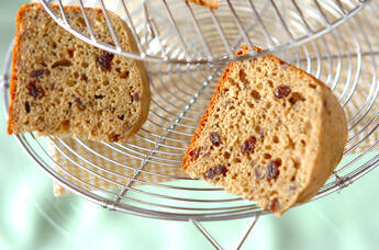 炊飯器でシナモンあんレーズンケーキ