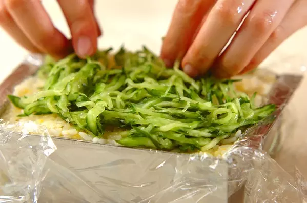 サバ缶押し寿司の作り方3