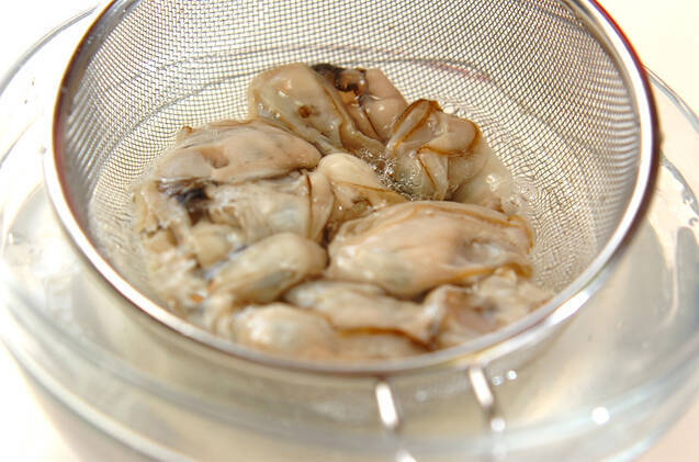 サクサクカキフライの作り方の手順1