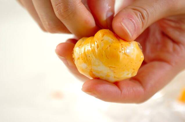 茶巾卵の作り方の手順2