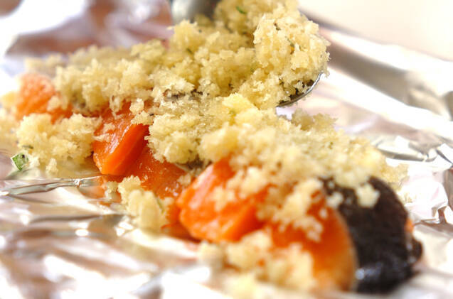 鮭の香草パン粉焼きの作り方の手順2