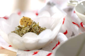 茎ワカメのマスタード和え