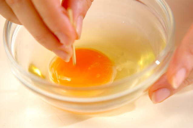 冷やしカレーそば・揚げ卵のせの作り方の手順4