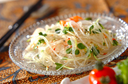 春雨とエビのエスニックサラダ