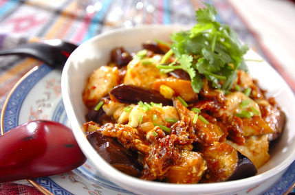 マーボーカレーナス豆腐