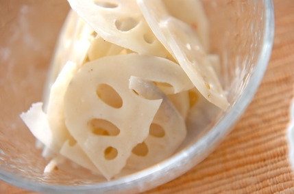 レンコンのレモンサラダ