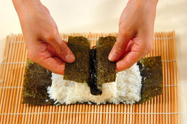 コアラちゃんデコ巻き寿司の作り方の手順7