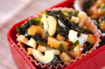 ちくわとワカメのサラダ