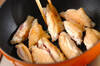 鶏手羽とゴボウの甘酢炒めの作り方の手順4