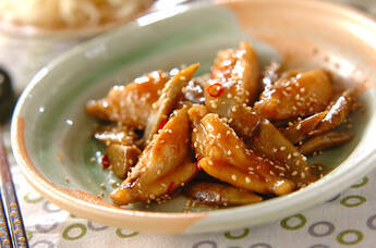 鶏手羽とゴボウの甘酢炒め