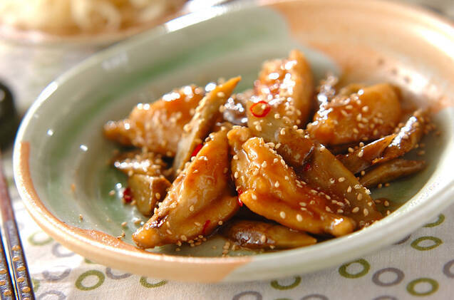鶏手羽とゴボウの甘酢炒め